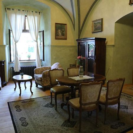 Historicke Apartmany Zelenohorska Posta Nepomuk エクステリア 写真