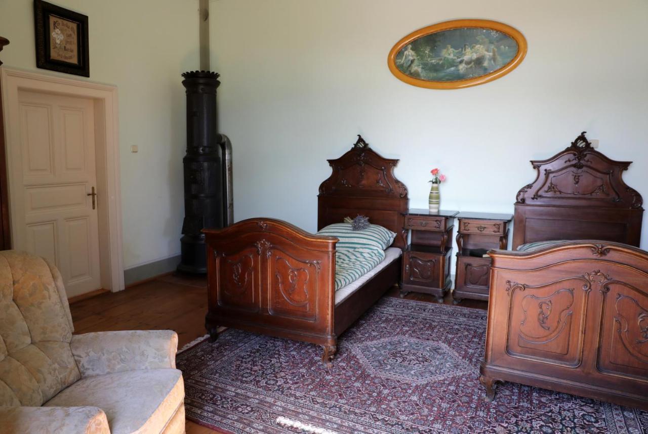 Historicke Apartmany Zelenohorska Posta Nepomuk エクステリア 写真