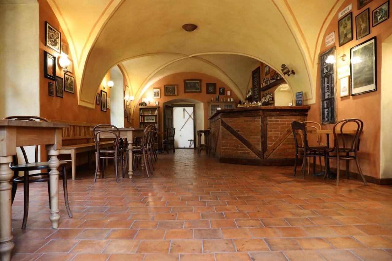 Historicke Apartmany Zelenohorska Posta Nepomuk エクステリア 写真